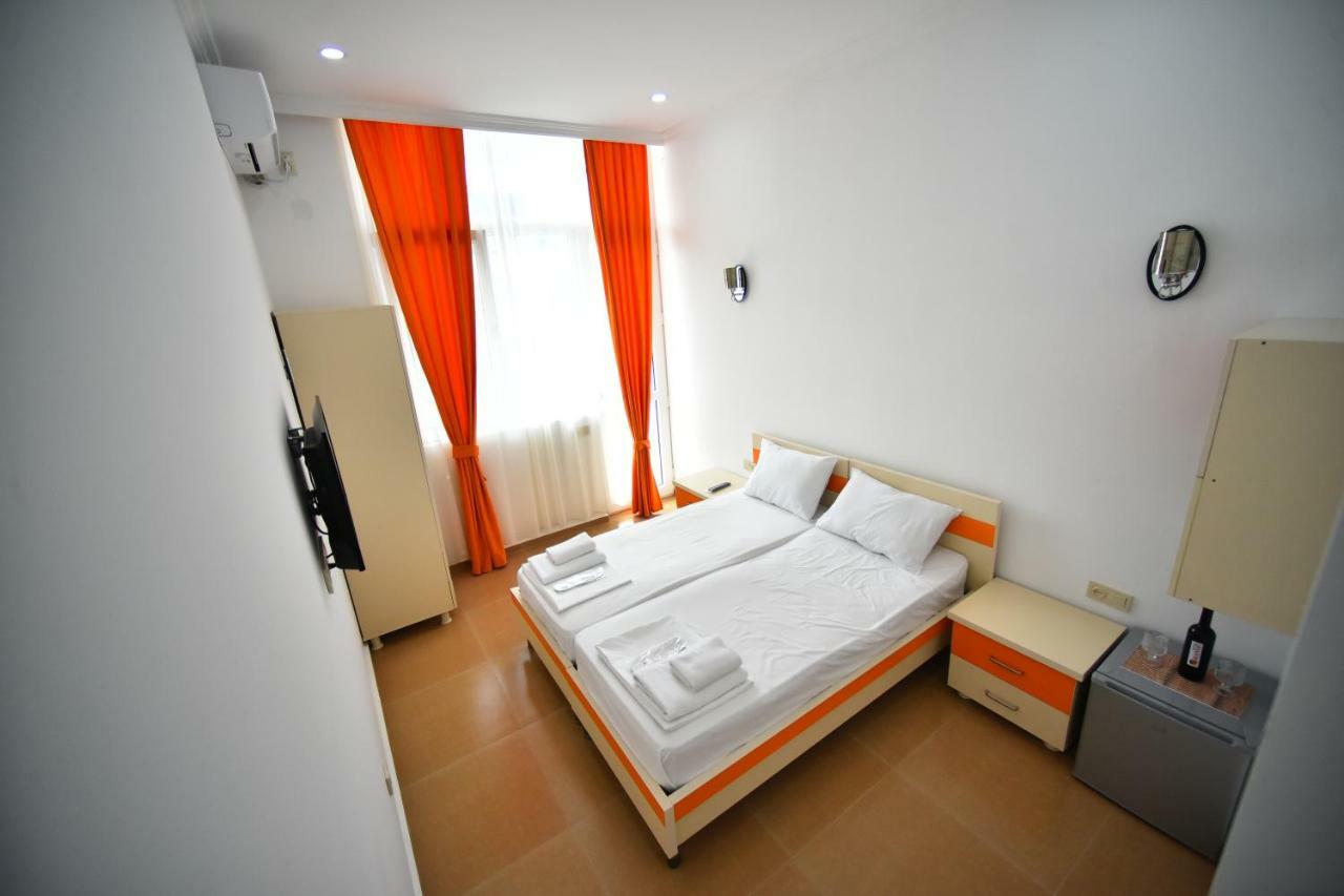 Orange Home Hotel 바투미 외부 사진