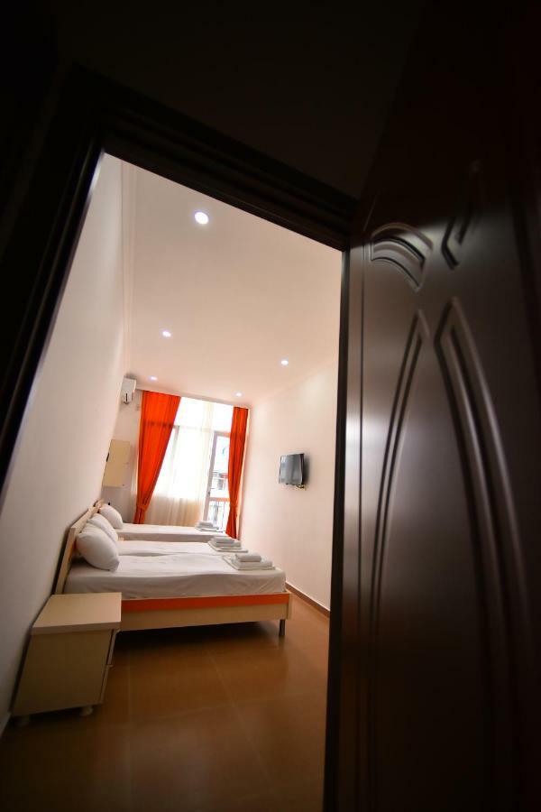 Orange Home Hotel 바투미 외부 사진