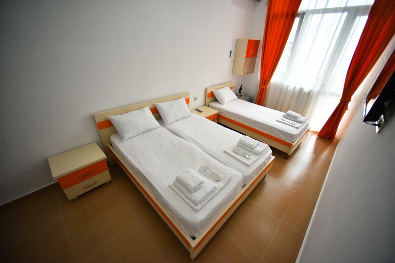 Orange Home Hotel 바투미 외부 사진