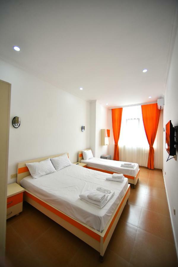 Orange Home Hotel 바투미 외부 사진
