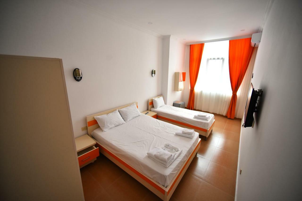Orange Home Hotel 바투미 외부 사진